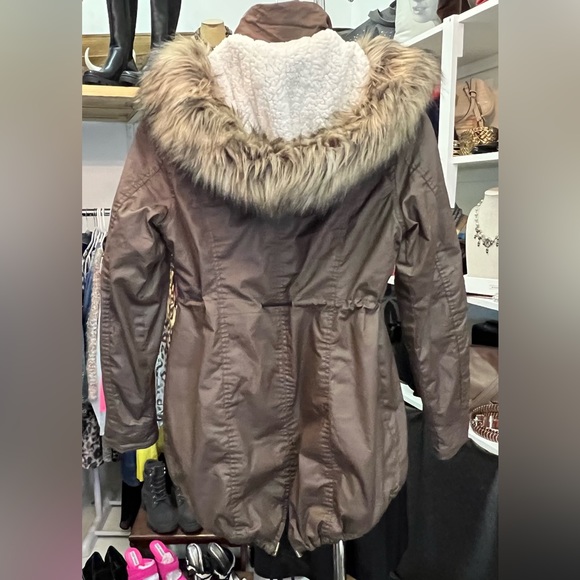 American Rag - Gorgeous, quality and warm! Zippered hoodie is removable! Size S - Picture 2 of 7